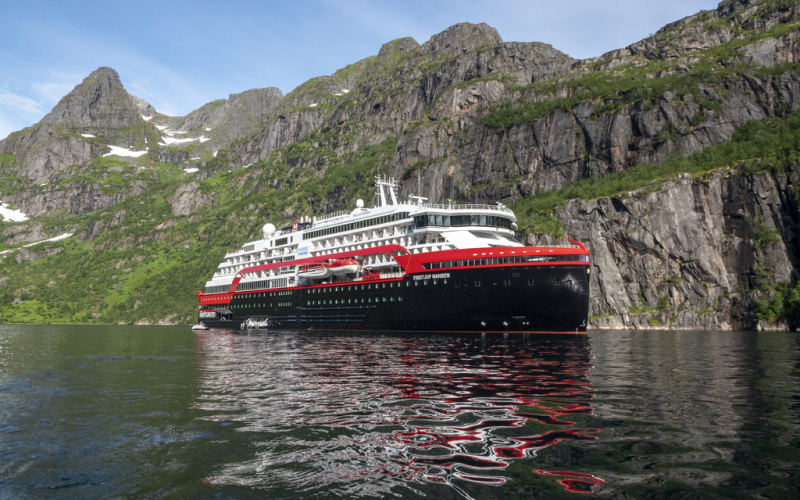 Free Suite Upgrades & Exclusive Prices with Hurtigruten Expeditions