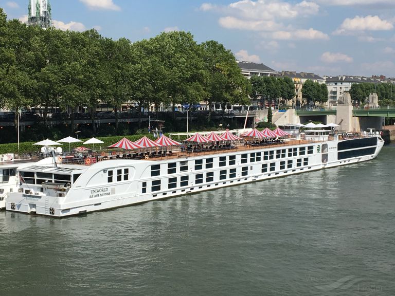 S.S. Joie de Vivre