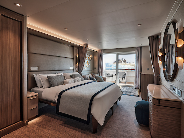 https://assets.luxurycruiseconnections.com/admin/images/ships/staterooms/cv-classic-veranda-suite-63209f0eed040.jpeg