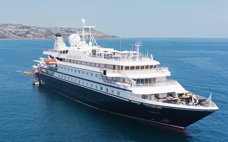 SeaDream I