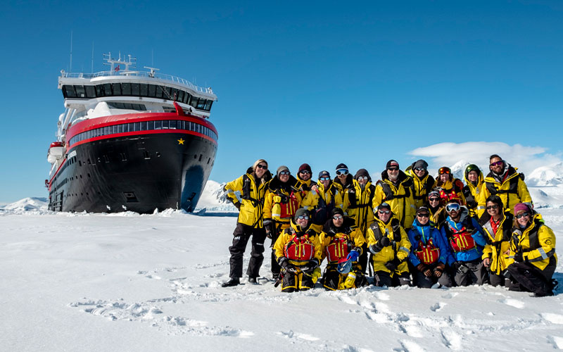Buy one, Get one on expeditions with Hurtigruten