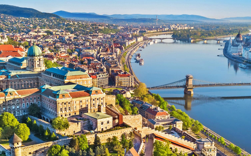 Discover Unforgettable Luxury River Cruises: Explore Top Destinations & Exclusive Deals