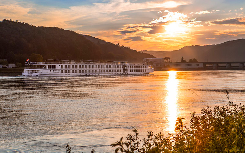 Flash Sale: Special Cruise Fares plus up to $300 Onboard Credit with Uniworld