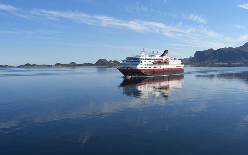 Save up to 50% on Galápagos plus save up to 45% on 2024-2025 cruises with Hurtigruten Expeditions