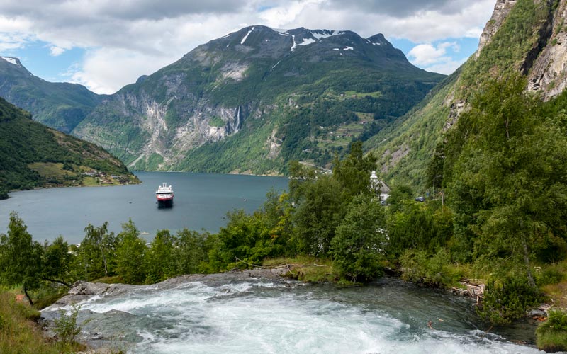 Special savings of up to 30% off North Cape Express and Svalbard Express voyages with Hurtigruten