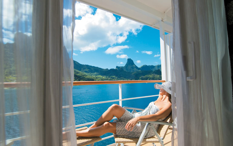 Take Your Sweetie to Tahiti: Up to $500 Shipboard Credit per stateroom or suite with Pail Gauguin Cruises