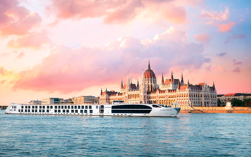 Up to 10% savings with early booking bonus to 2024 sailings with Uniworld
