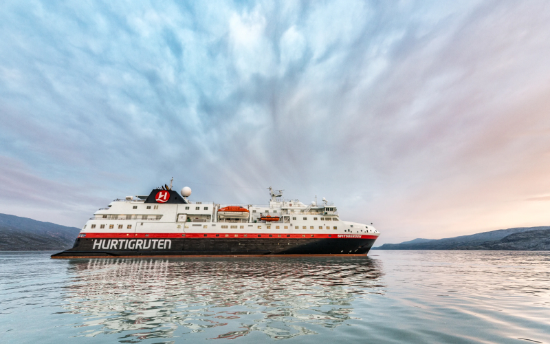 Black Friday Offer: Up to 50% Savings on selected expeditions with Hurtigruten Expeditions