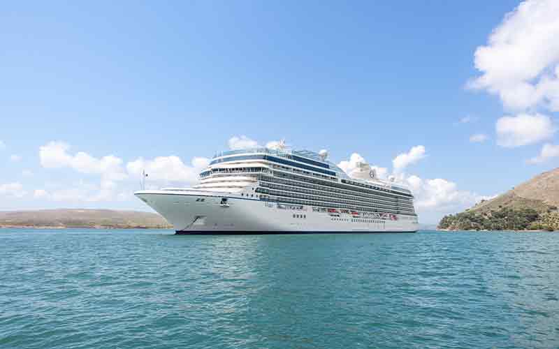 Up to 4 Category Upgrade Sale plus simply More package with Oceania Cruises